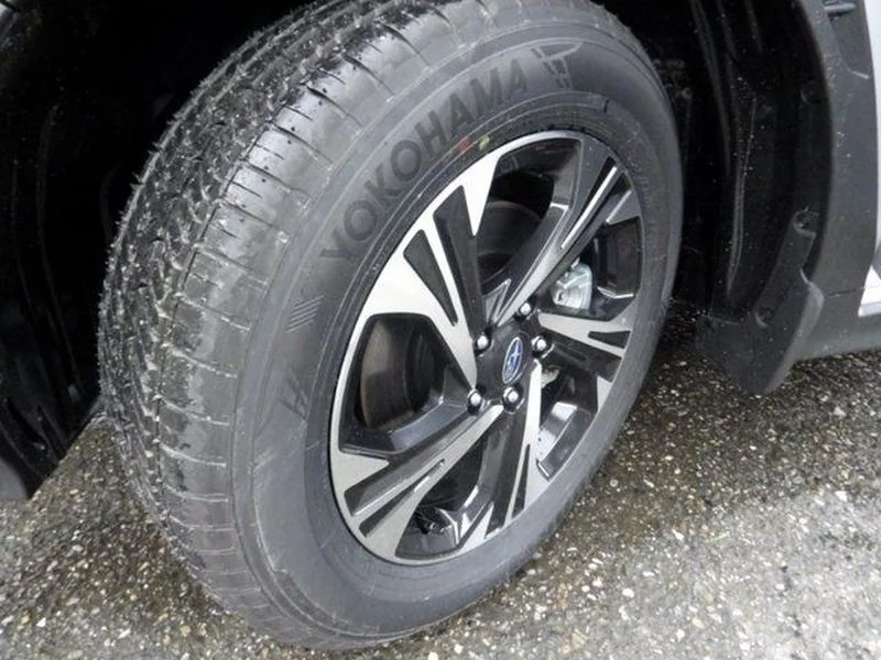 Used 2025 Ice Silver Metallic Subaru Premium image 18