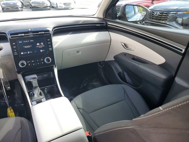 2023 Hyundai Tucson SE - Photo 21