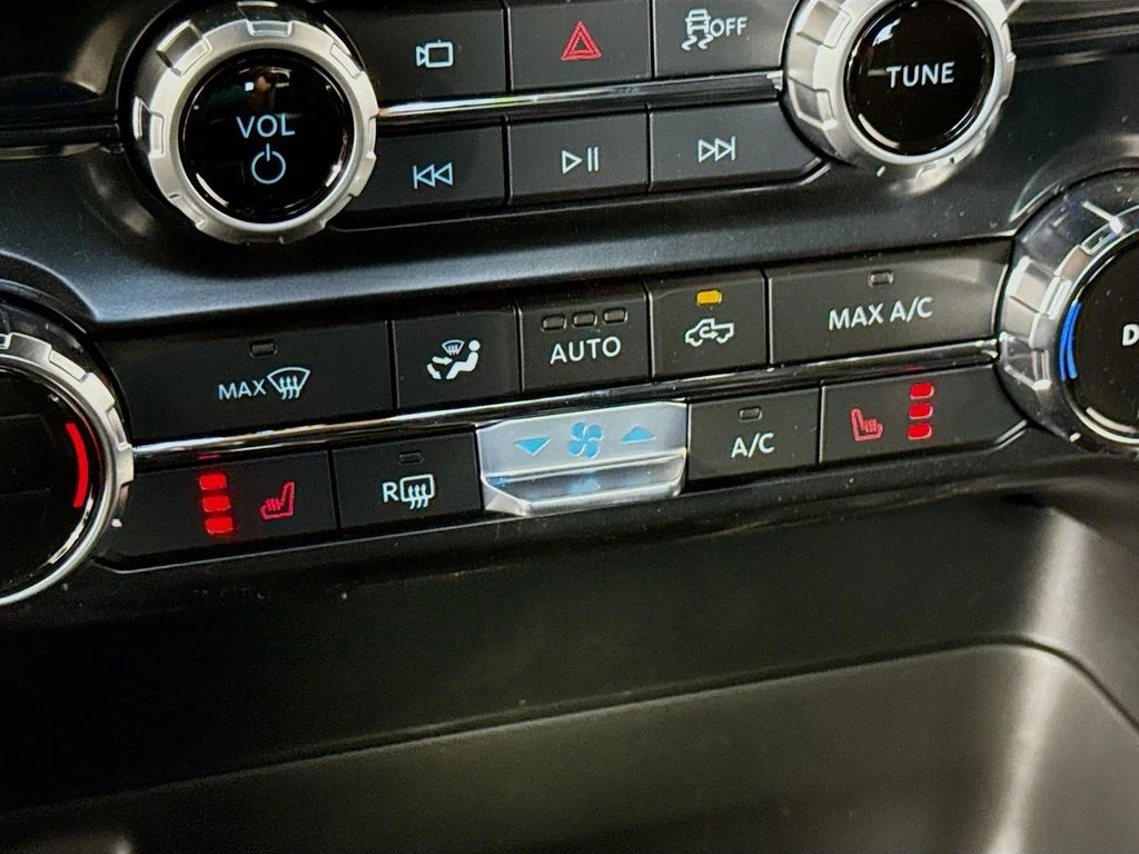 New 2026 Carbonized Gray Metallic Ford XLT image 20