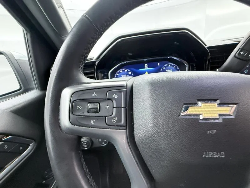 Used 2024  Chevrolet LT Pickup 4D 5 3/4 ft image 19