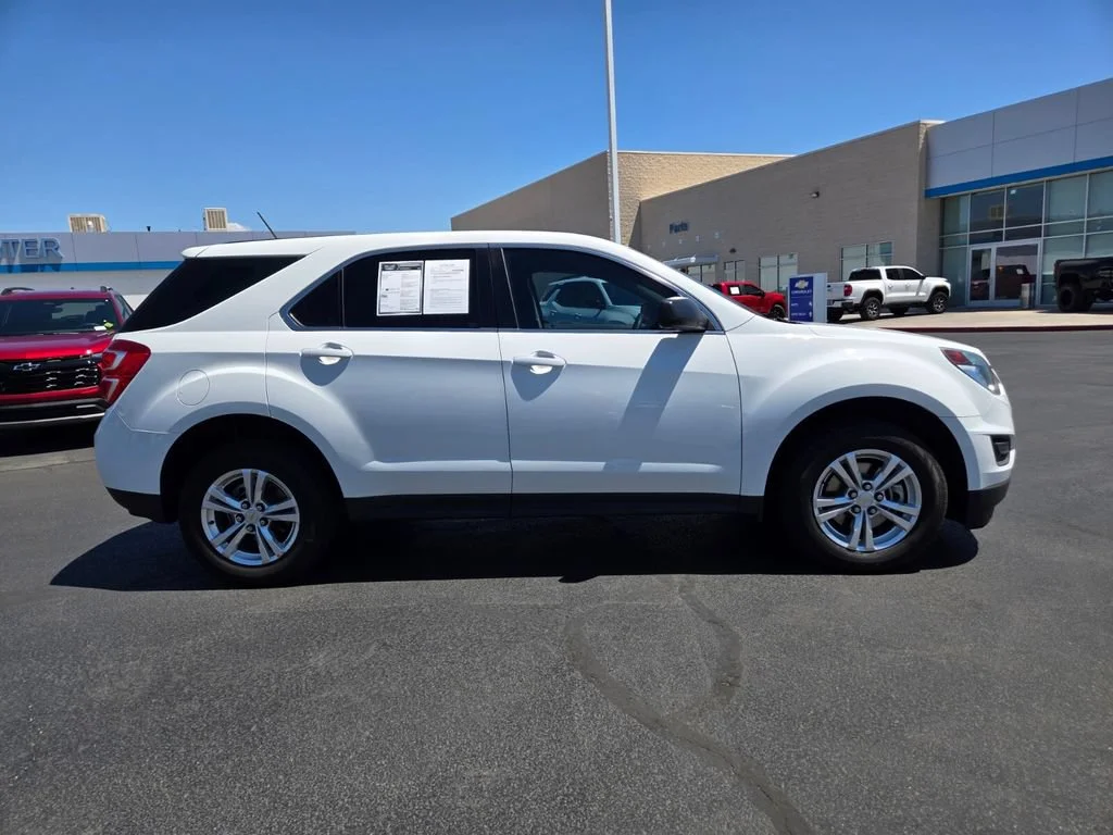 Used 2017 SUMMIT WHITE Chevrolet LS image 6