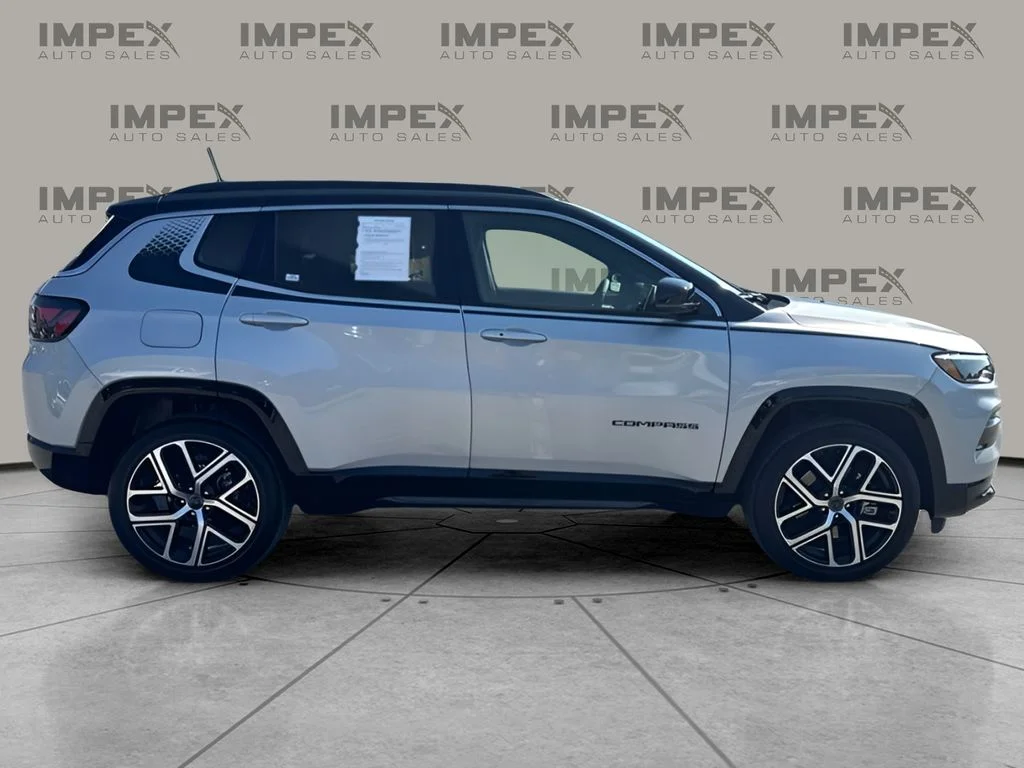 Used 2025 Silver Jeep Limited image 6