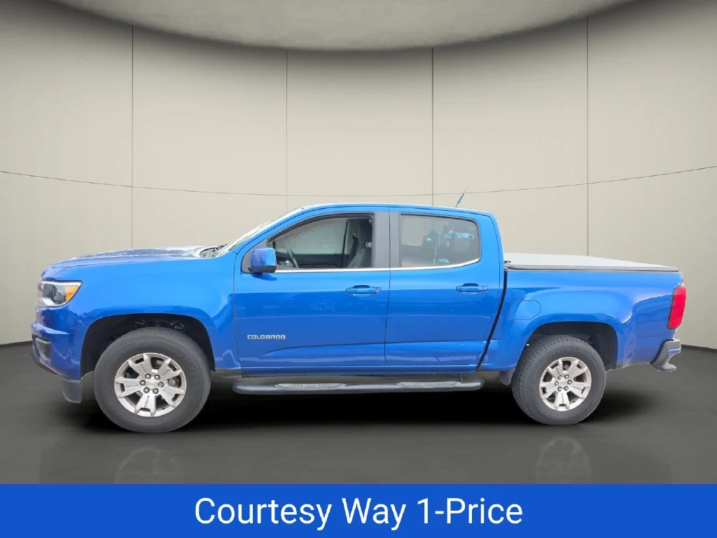 Used 2018 Blue Chevrolet LT image 6