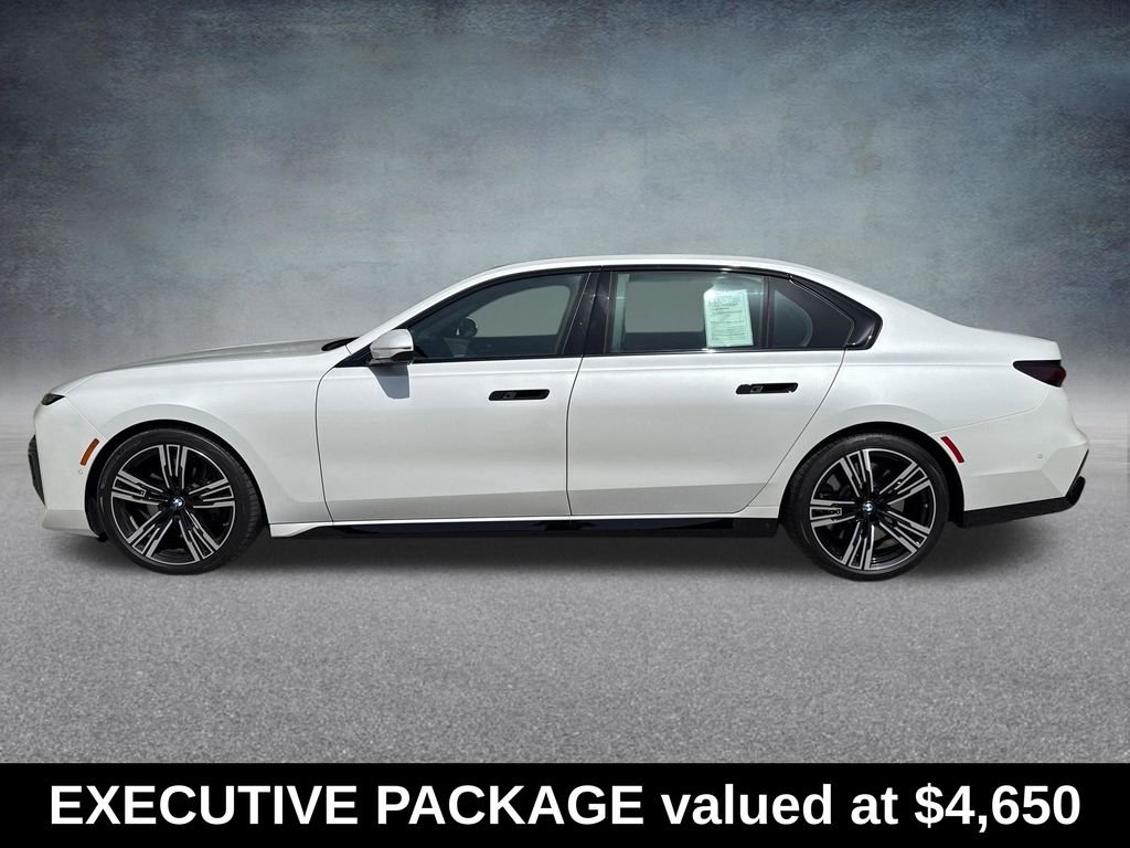 Used 2026 White BMW 760i xDrive image 2