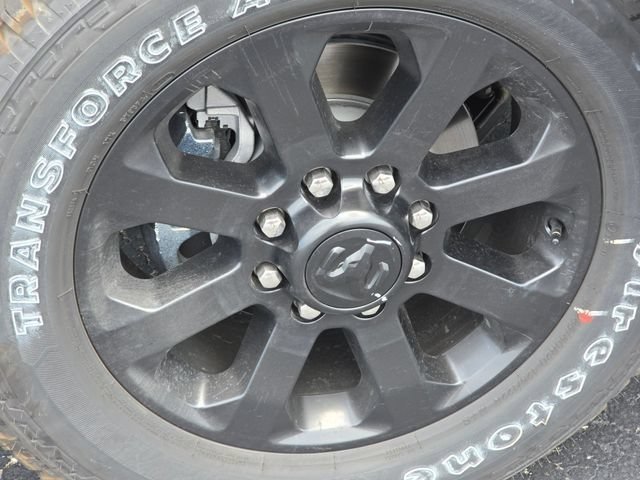 New 2026 Granite Crystal Metallic Clear-Coat Exterior Paint RAM Laramie image 34