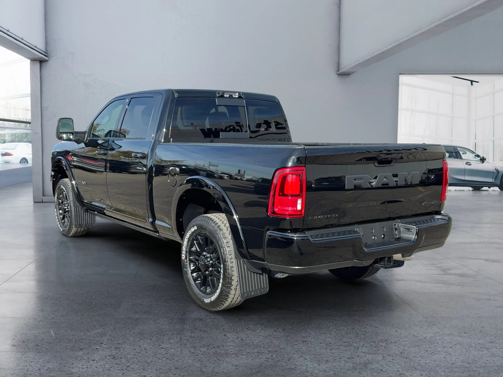 New 2027 Diamond Black Crystal Pearl Ram Limited image 3