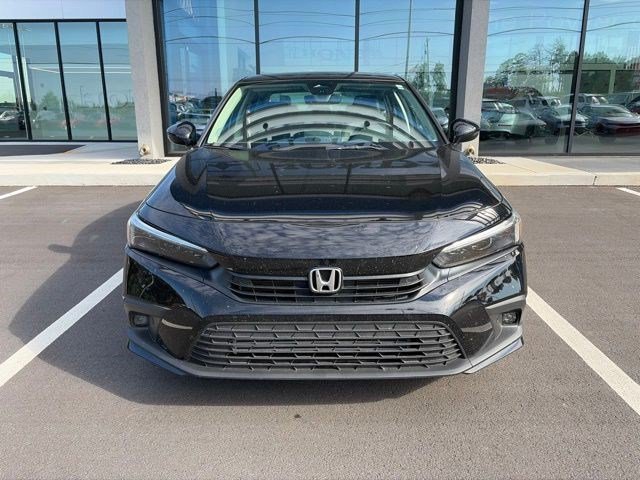 Used 2024 Black Honda Touring image 11