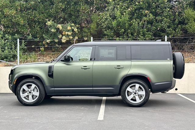 New 2026 Woolstone Green Land Rover S image 2