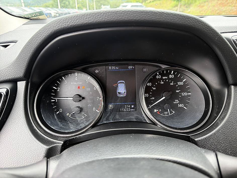 Used 2021 Glacier White Nissan S image 14
