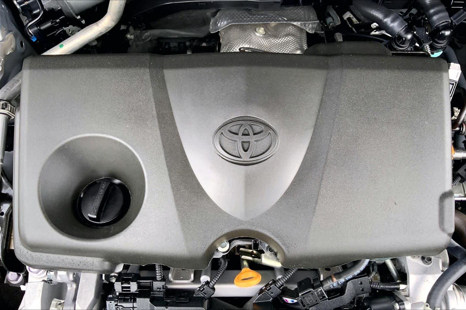 Used 2025 Silver Sky Metallic Toyota LE image 32