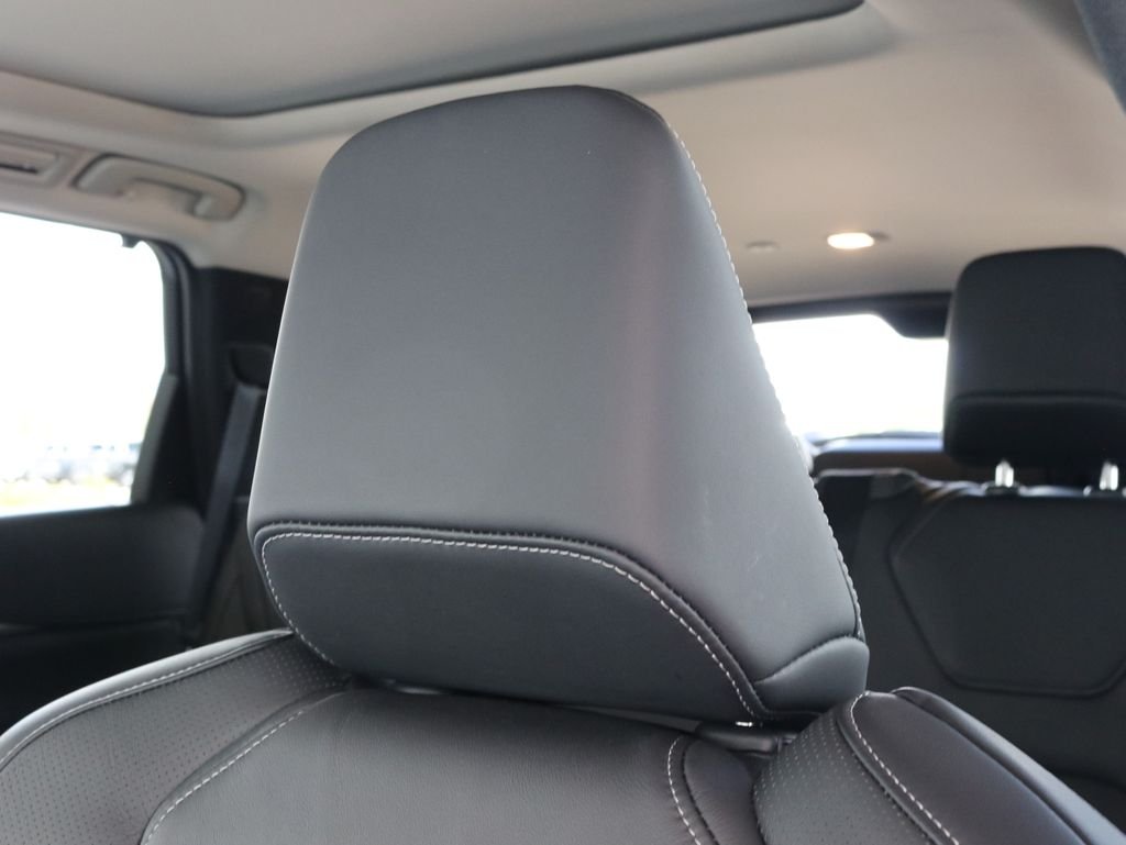 Used 2025 Silver INFINITI Sensory image 30