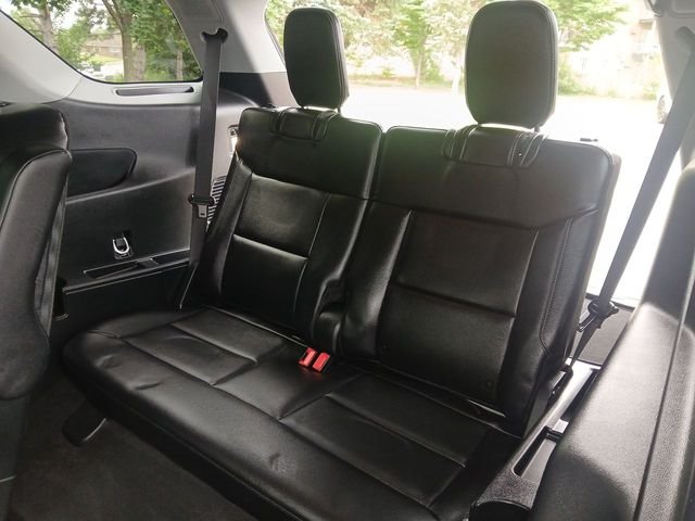 Used 2023 Silver Metallic Ford Limited image 24