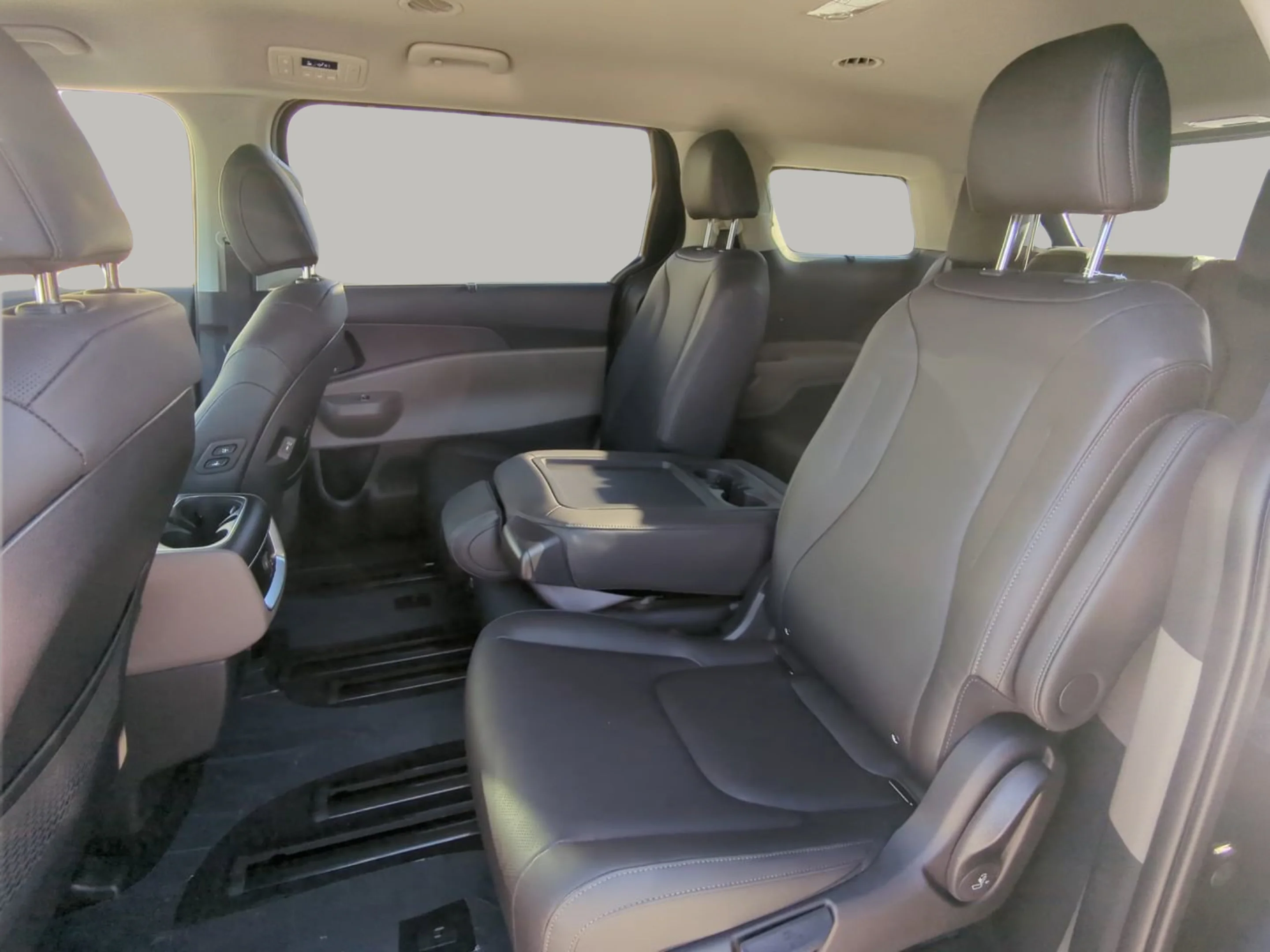 New 2026 Deep Chroma Blue Kia EX image 19