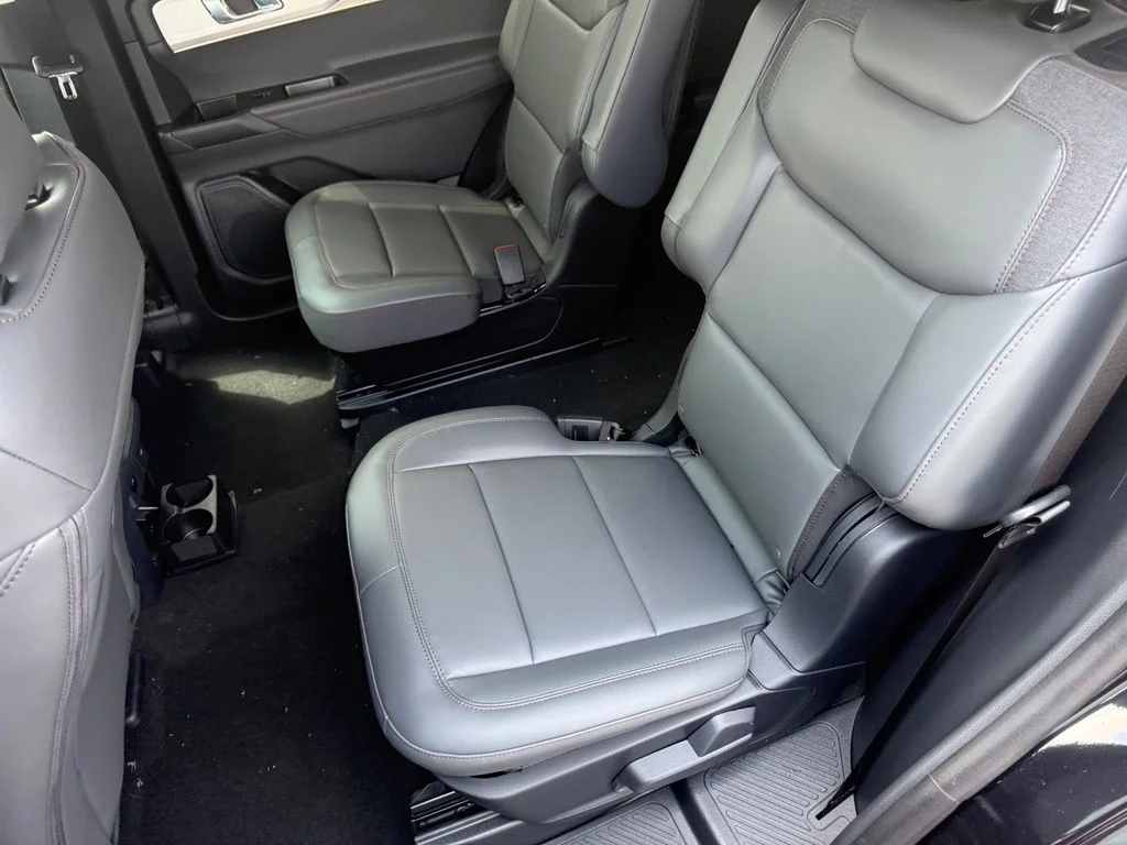 New 2026 Agate Black Metallic Ford Active image 30