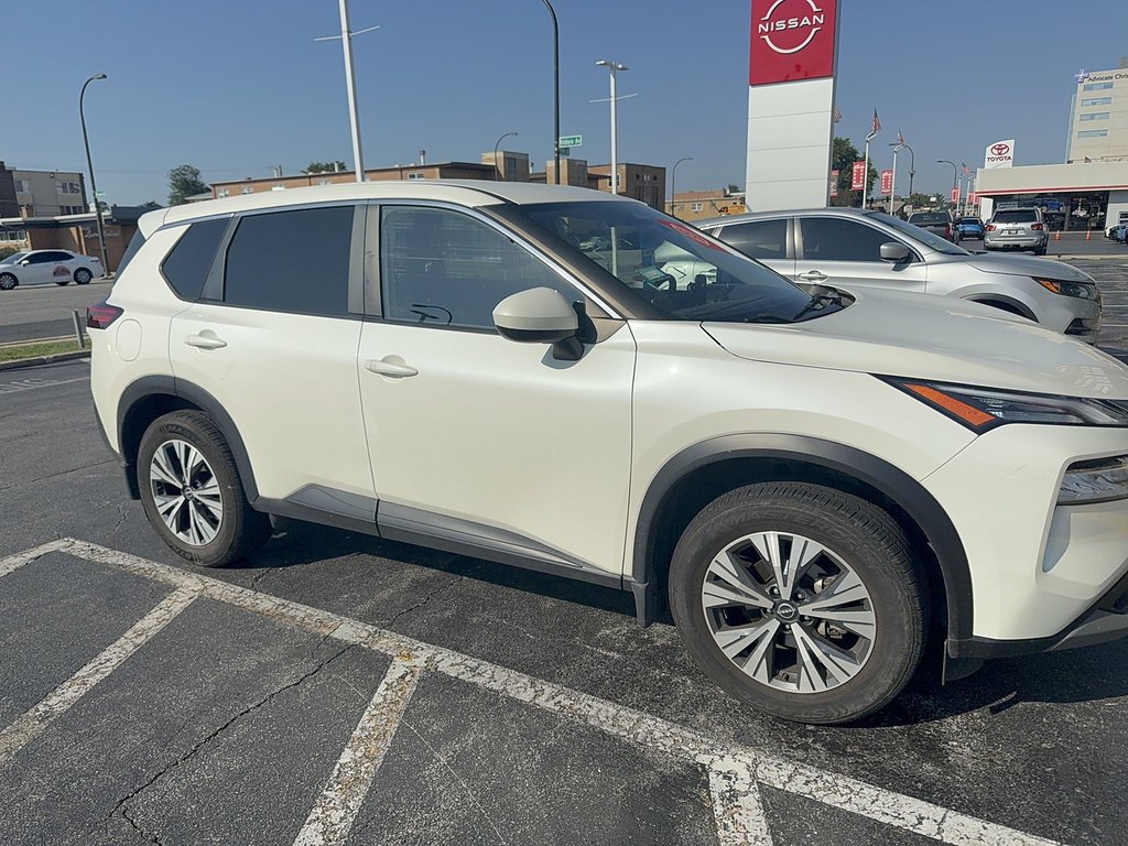 Used 2023 Pearl White TriCoat Nissan SV image 78