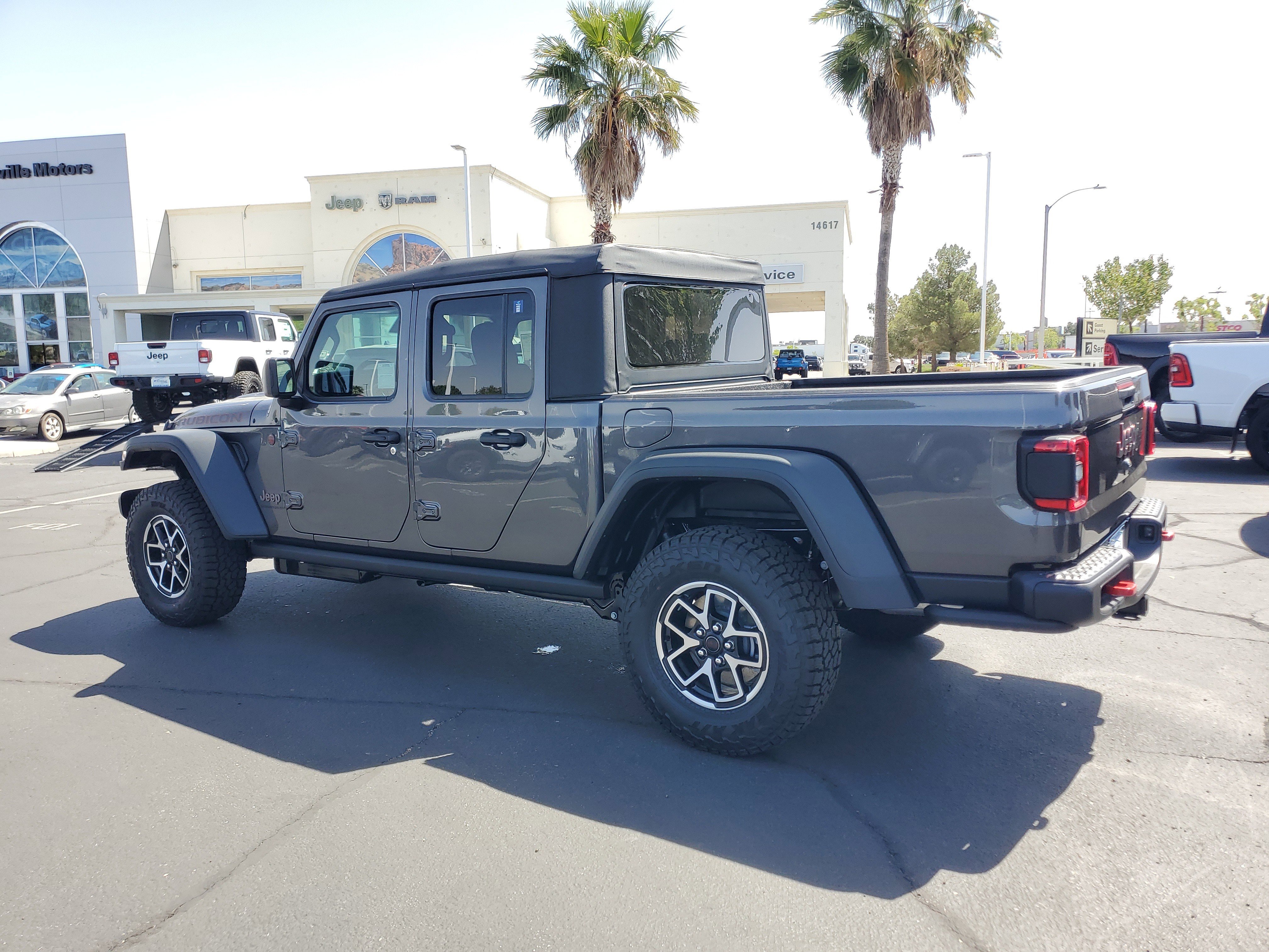 New 2026 Granite Crystal Metallic Clearcoat Jeep Rubicon image 5