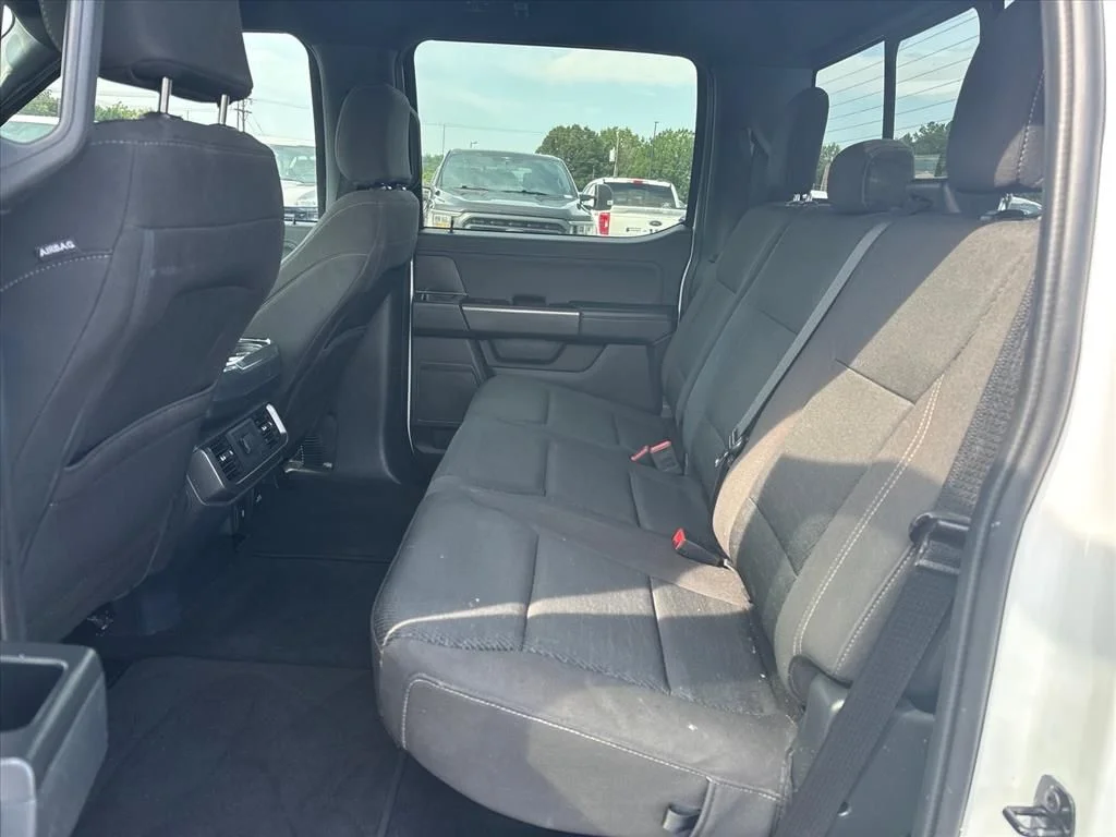Certified Used 2024 Oxford White Ford XLT image 17