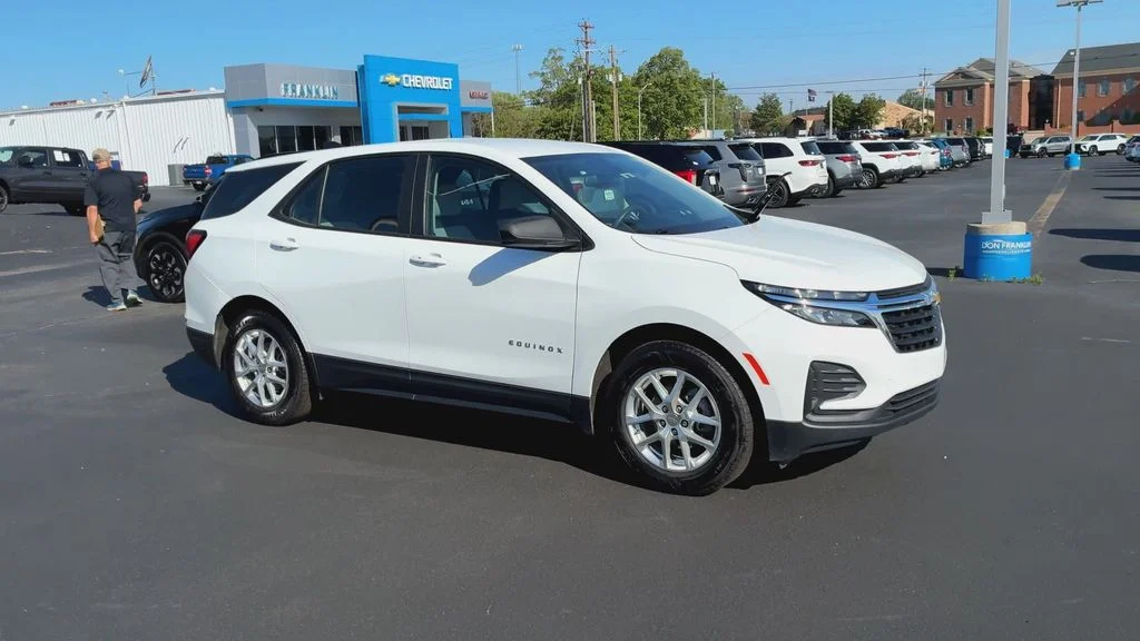 Used 2022 White Chevrolet LS image 2