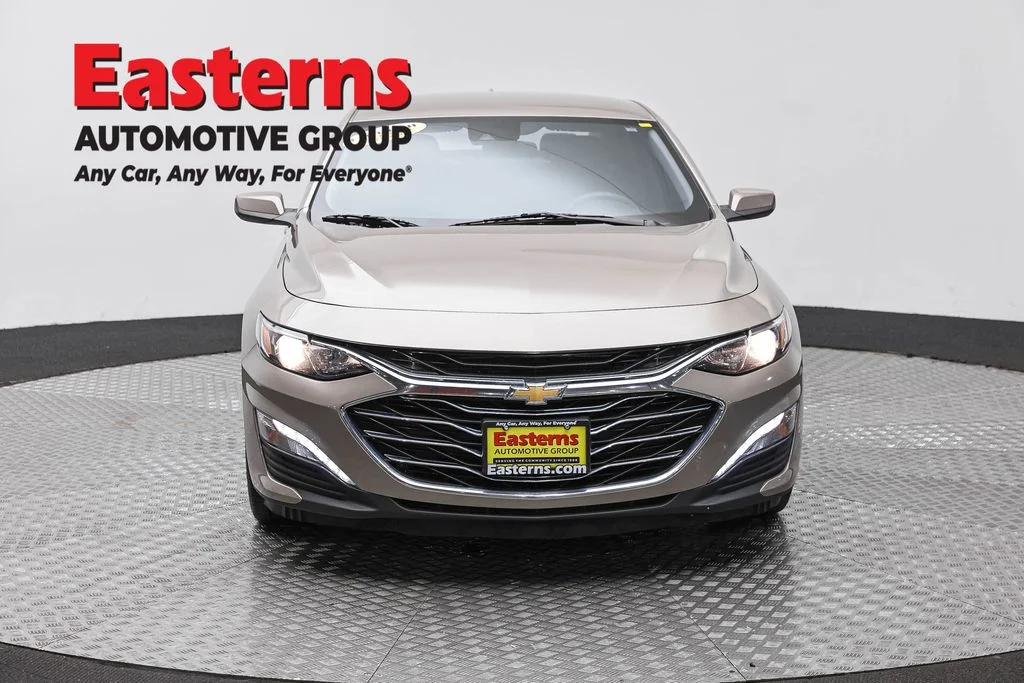 Used 2025 Gray Chevrolet LT image 2