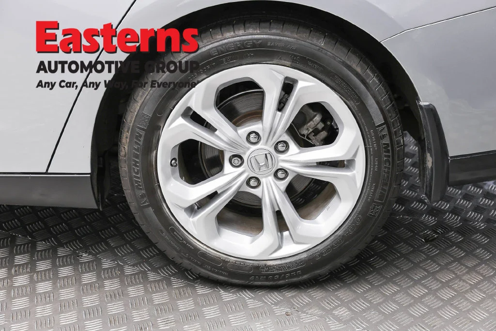 Used 2025 Silver Honda LX image 8