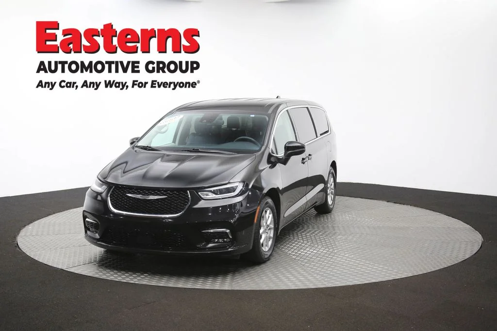 Used 2023 Black Chrysler Touring L image 56
