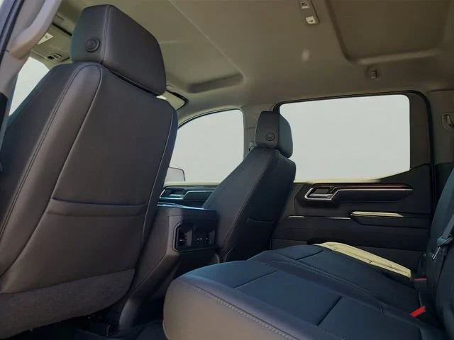New 2026 Summit White Chevrolet LT Trail Boss image 15