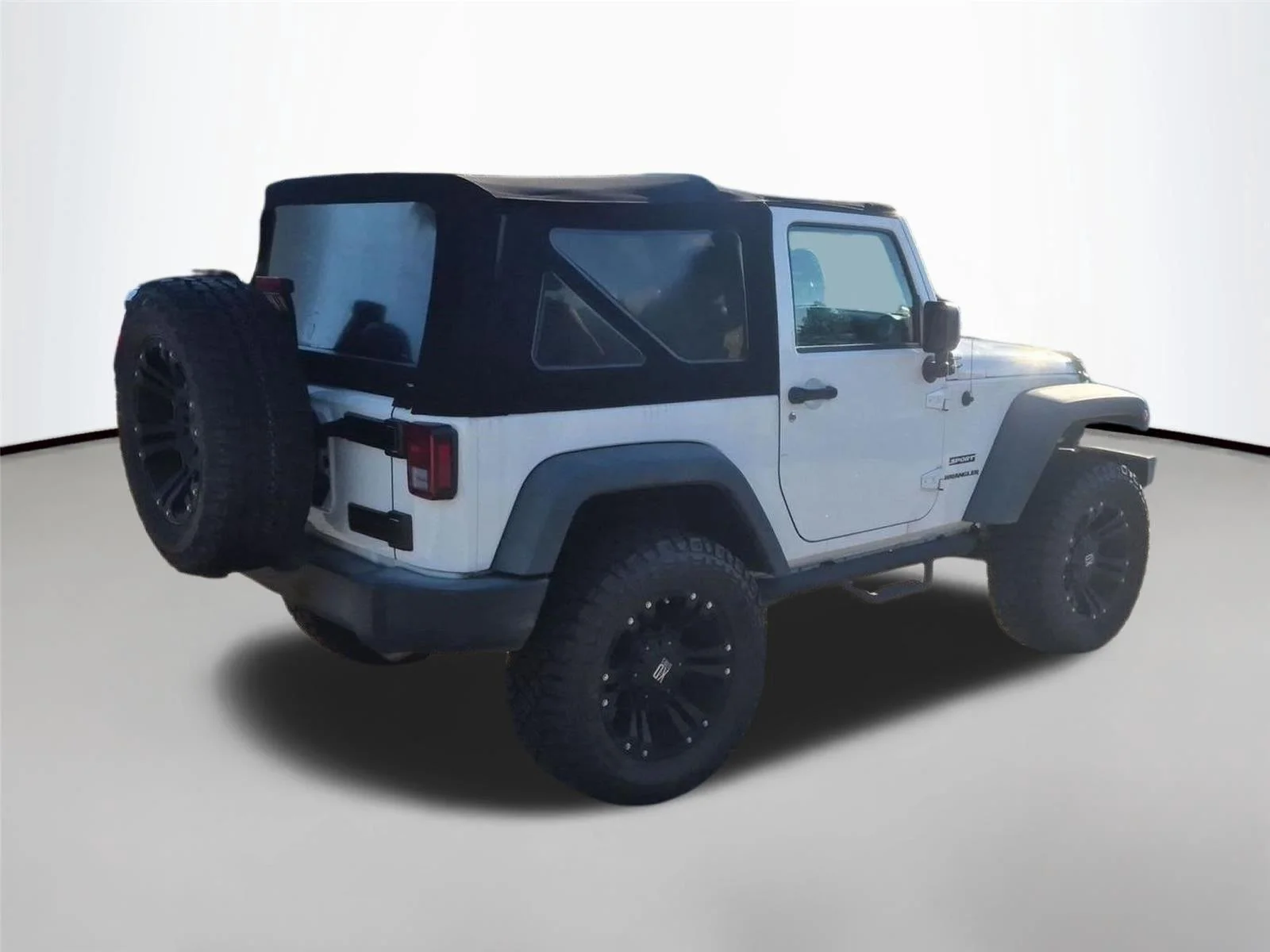 Used 2016 Bright White Clearcoat Jeep Sport image 5