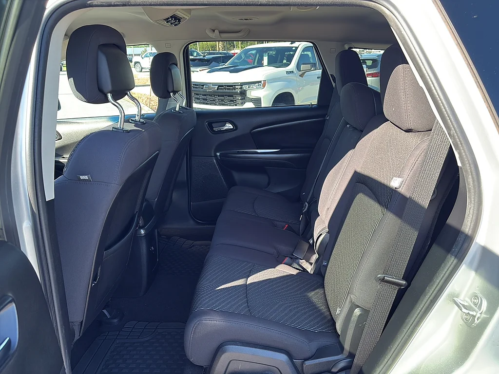 Used 2012 Bright Silver Metallic Clear Coat Dodge  image 15