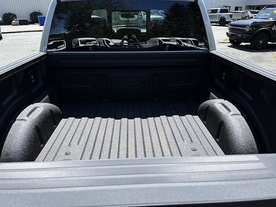 New 2026 Avalanche Ford XLT image 24