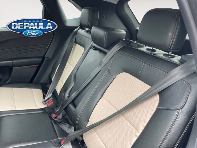 Used 2022 White Ford Titanium image 17