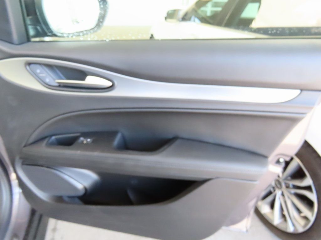 2025 Alfa Romeo Stelvio Base - Photo 13