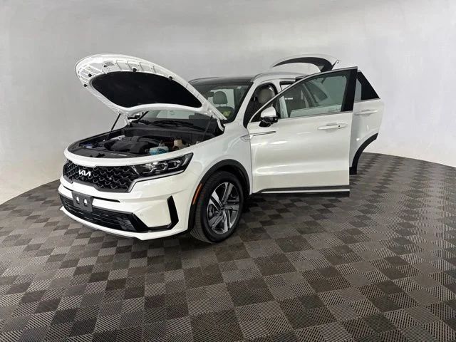 Used 2023 White Kia SX Prestige image 12