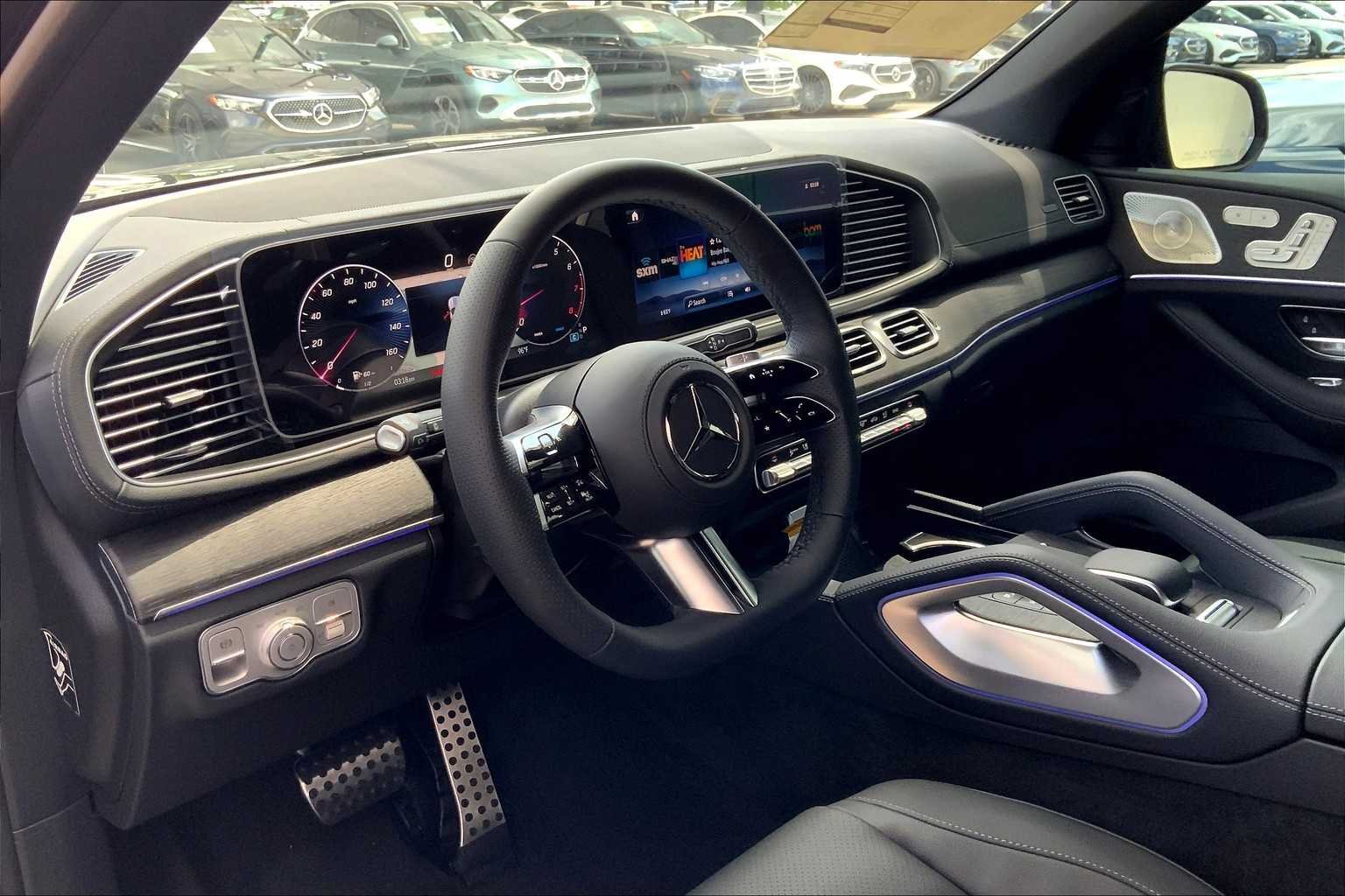 2025 Mercedes-Benz GLC Base - Photo 10