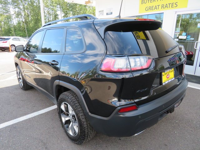 Used 2019 Diamond Black Crystal Pearlcoat Jeep Altitude image 3