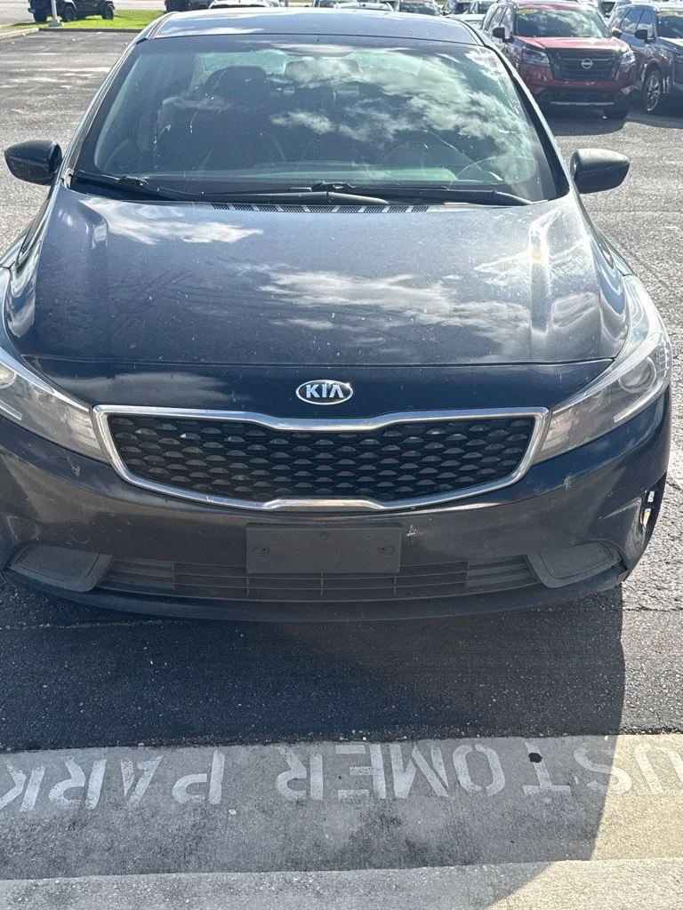 Used 2017 Black Kia S image 1