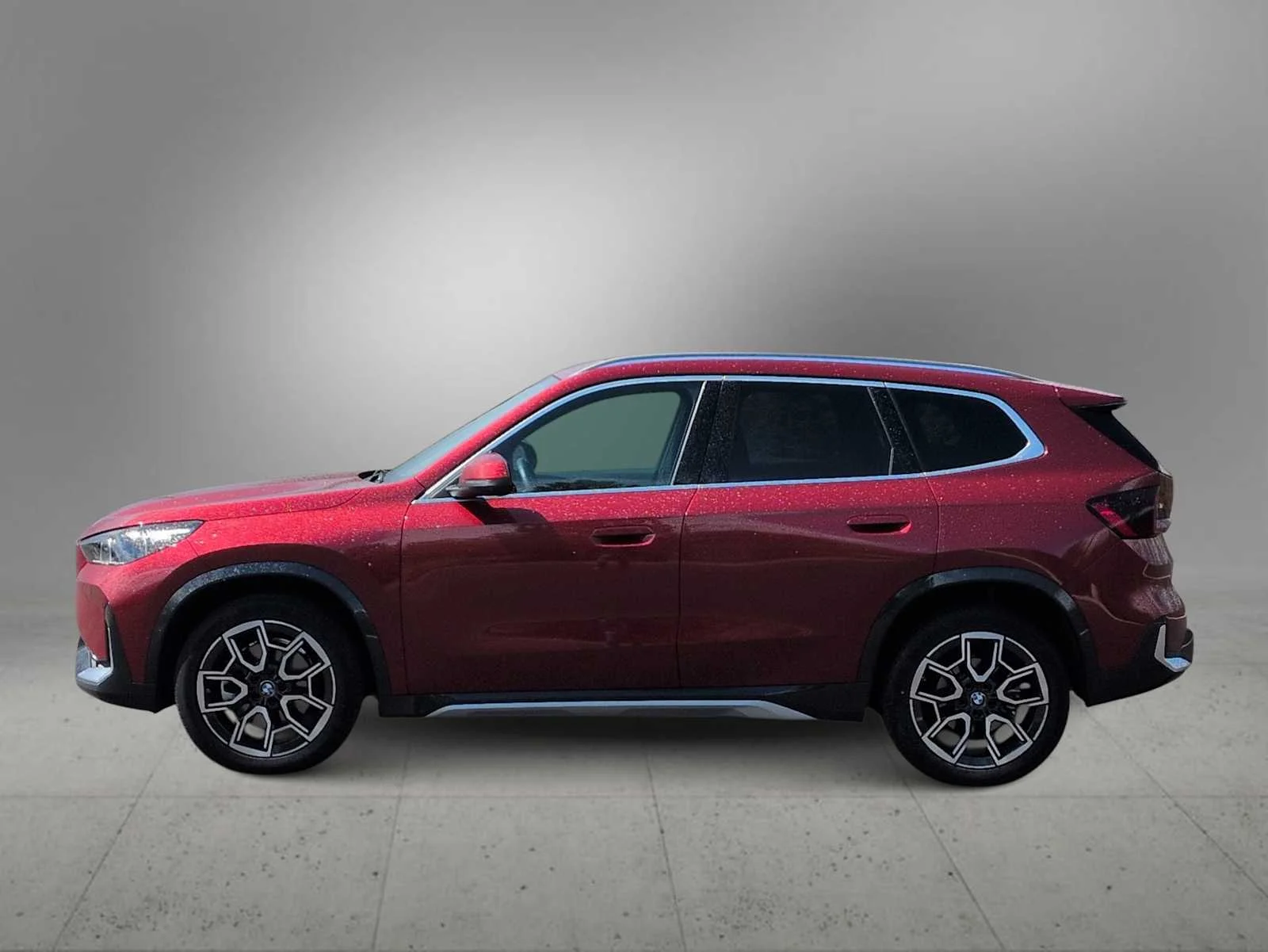 New 2026 Vegas Red Metallic BMW xDrive28i image 5