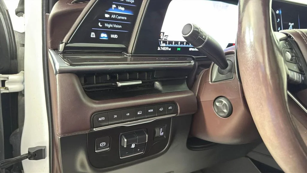 Used 2021 CRYSTAL WHITE TRICOAT Cadillac Sport Platinum image 19
