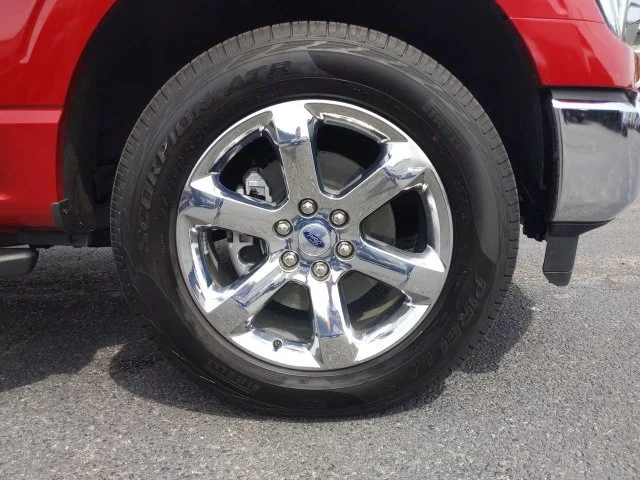 Used 2022 Red Ford XLT image 10