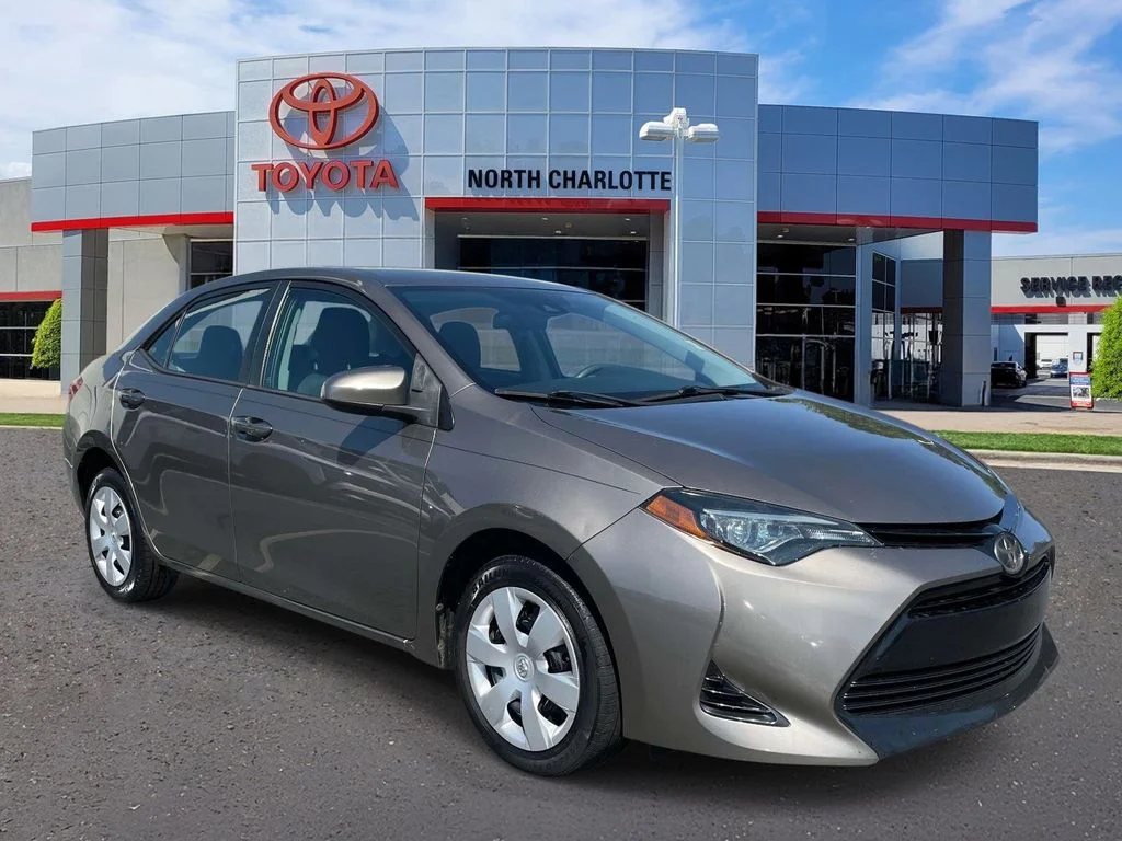 2018 Toyota Corolla LE AT's photo