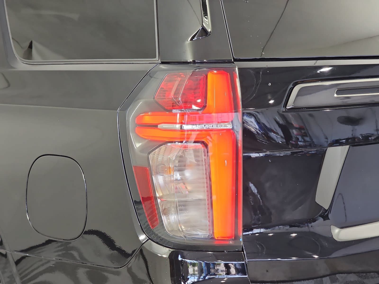 Used 2021 Black Chevrolet Z71 image 30