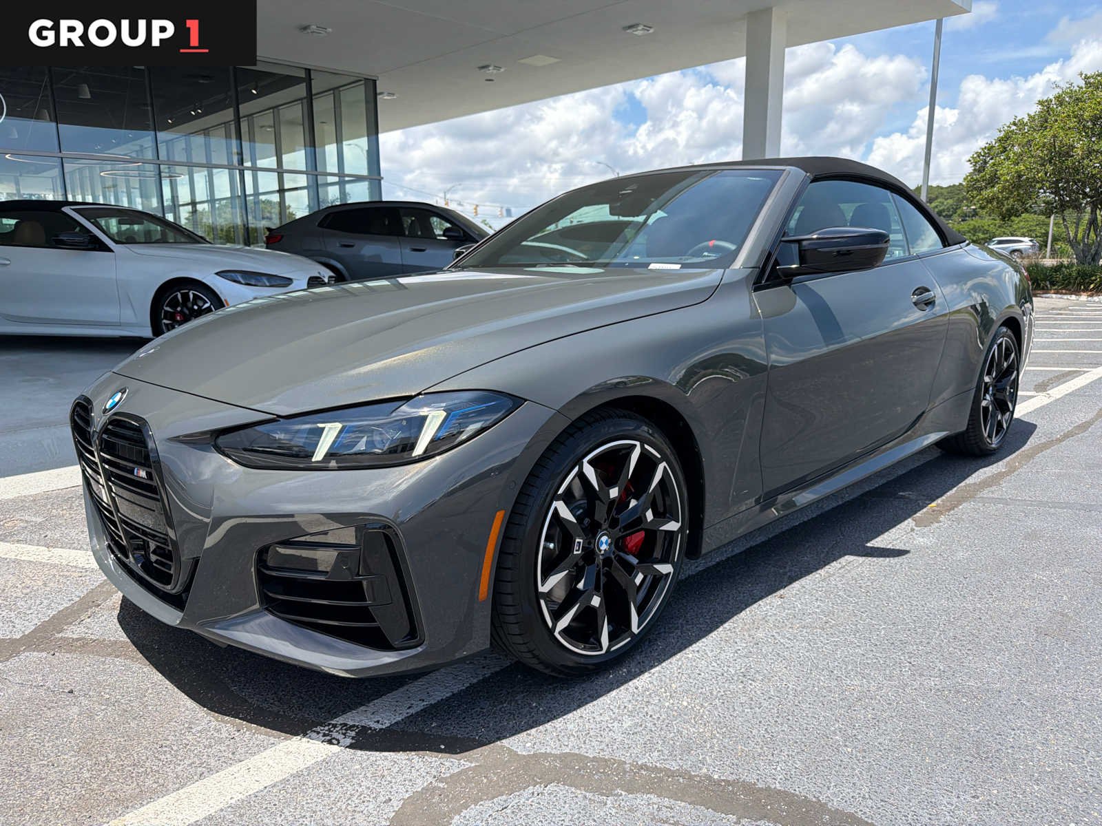 2027 BMW 4 Series M440i Convertible's photo