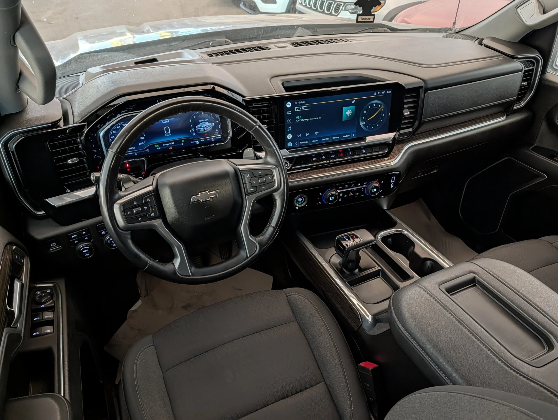 Used 2022 Black Chevrolet RST Z71 Offroad - 13.4 Touchscreen - Heated W - 4WD Crew Cab 147 RST image 25
