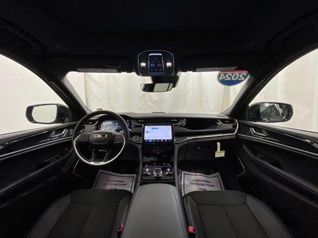 New 2024 Baltic Gray Metallic Clearcoat Jeep Trailhawk image 16