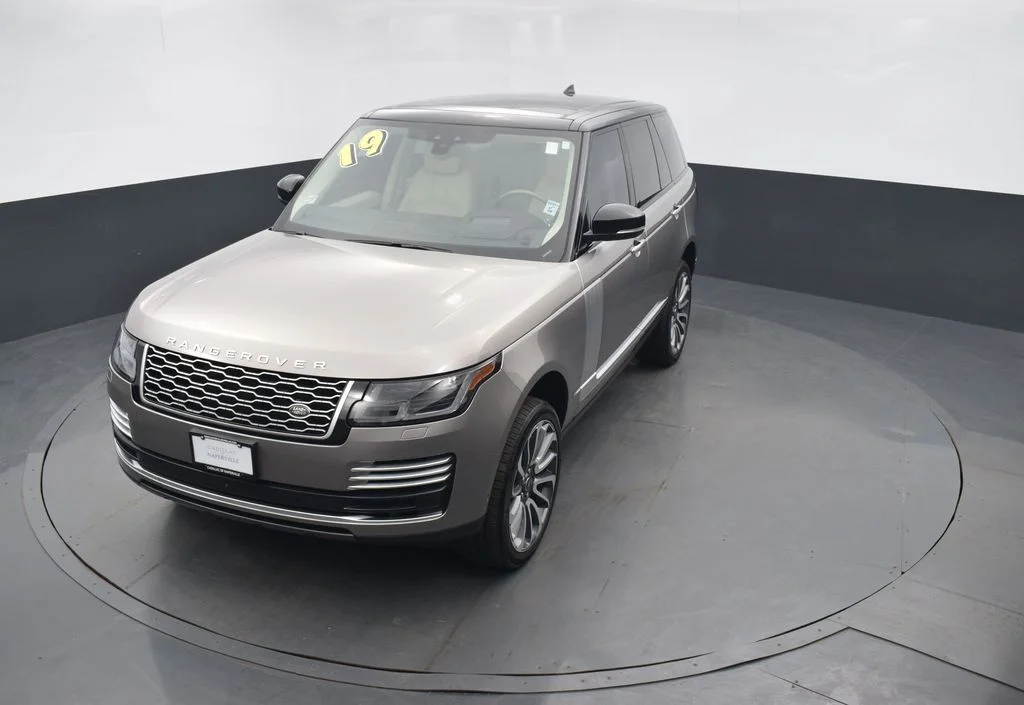 Used 2019 Silver Land Rover 5.0L V8 Supercharged Autobiography image 38
