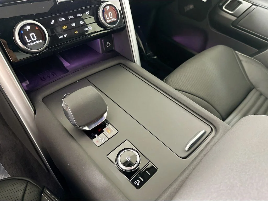 2025 Land Rover Discovery Dynamic SE - Photo 20