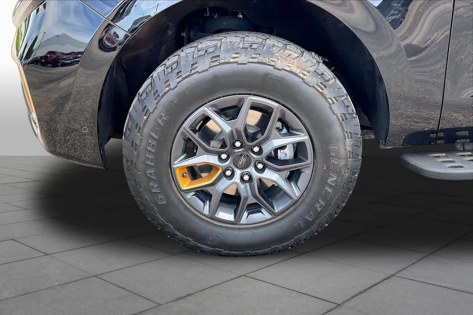 Used 2025 Agate Black Metallic Ford Tremor image 10