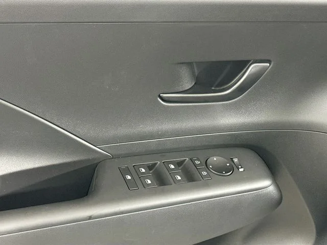 New 2026 Hyundai KONA SE