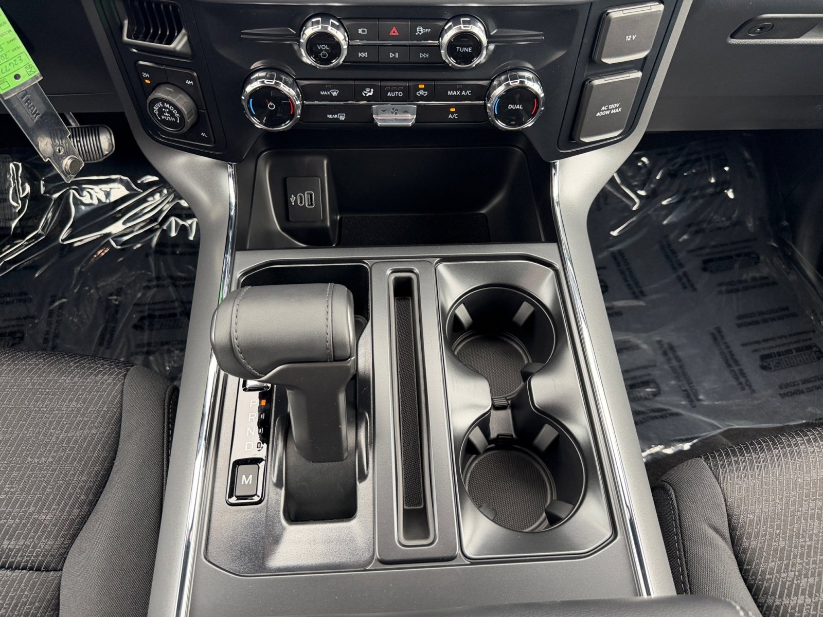 New 2026 Agate Black Metallic Ford XLT image 22