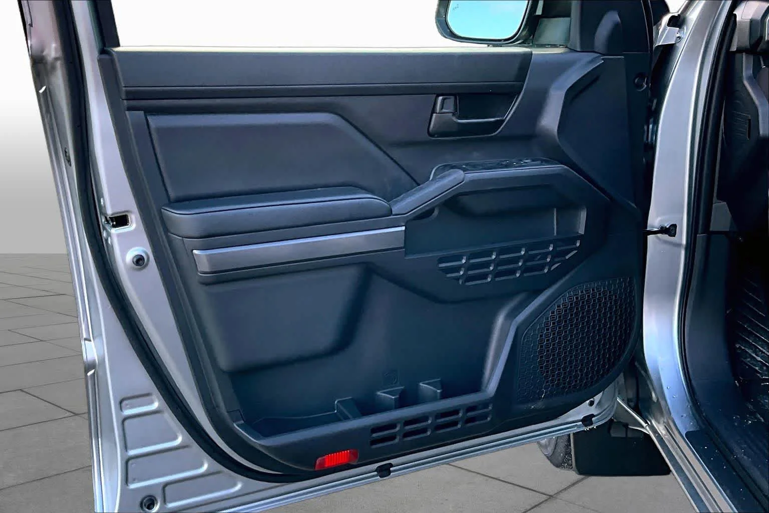 2026 Toyota Tacoma SR5 - Photo 10