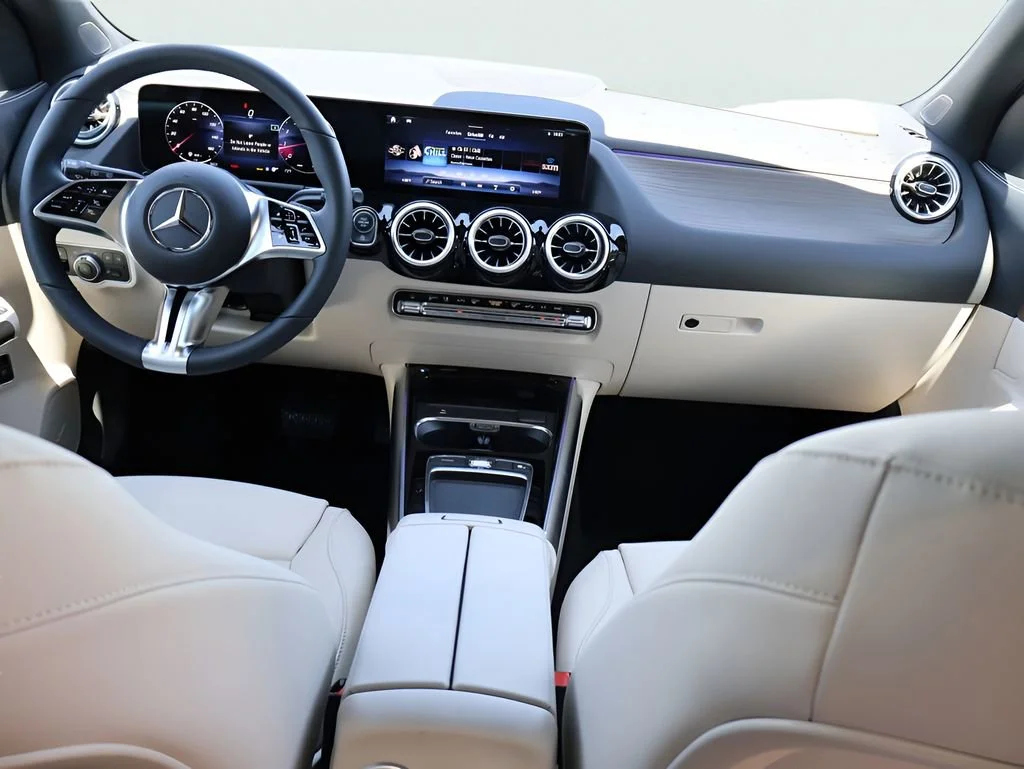 New 2026 Polar White Mercedes-Benz GLA 250 image 52